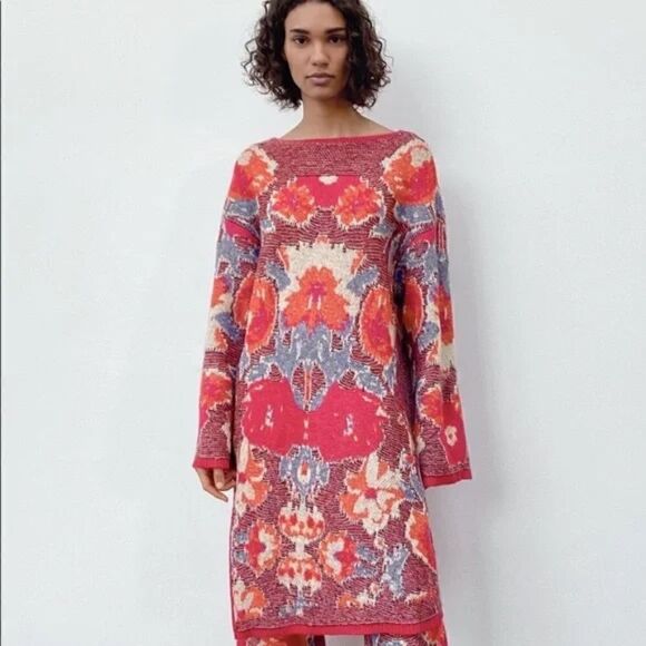 NWOT Zara Oversized Boho Knit Tunic Sweater Dress in Floral JacquardSz MEDIUM